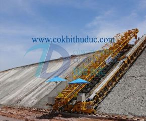 Máy rải bê tông mái dốc