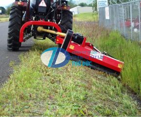 Lawnmower using one side shredding shaft