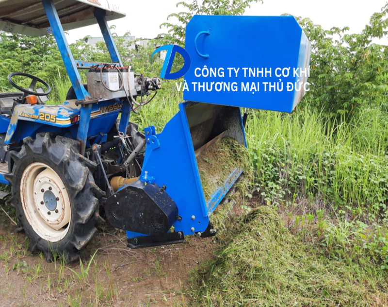 Máy thu hoạch cỏ